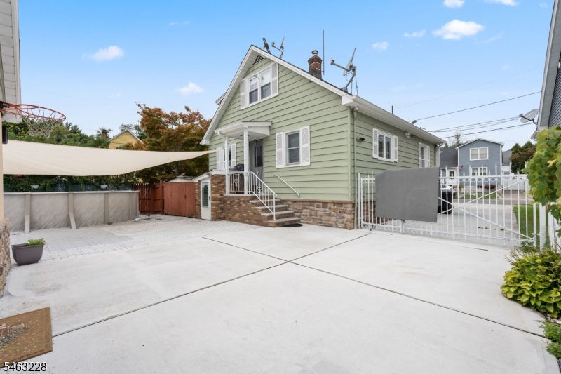18 W Grochowiak Street South River NJ 08882