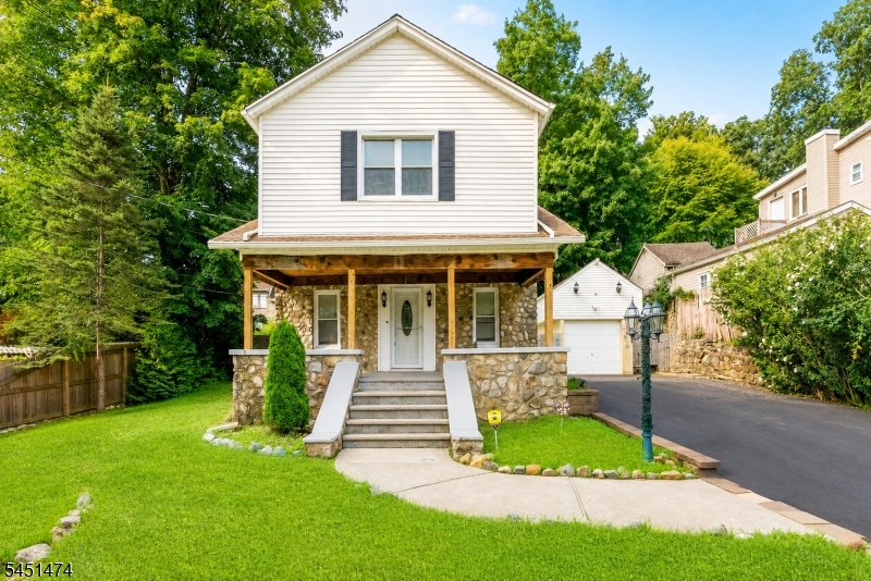 20 Shawnee Road Hopatcong NJ 07843
