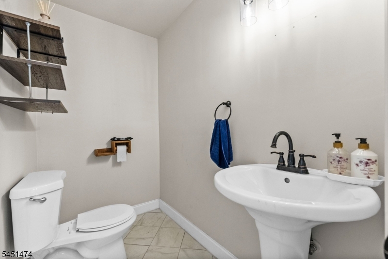 20 Shawnee Road Hopatcong NJ 07843