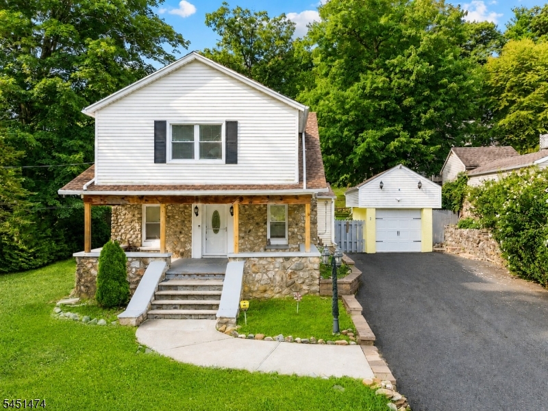 20 Shawnee Road Hopatcong NJ 07843