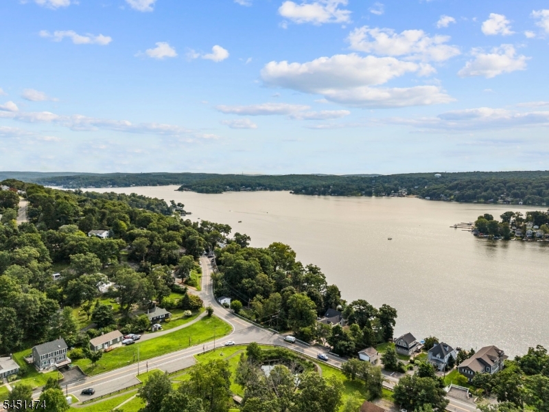 20 Shawnee Road Hopatcong NJ 07843