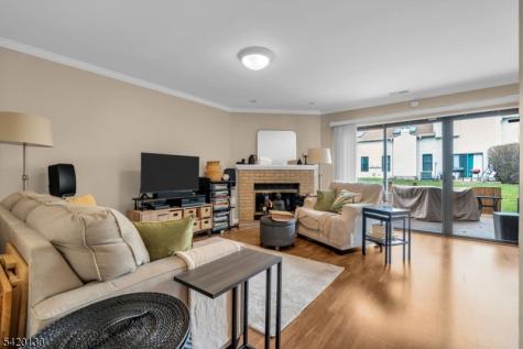 36 Carlisle Court Franklin NJ 08873