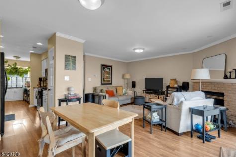 36 Carlisle Court Franklin NJ 08873