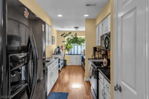 36 Carlisle Court Franklin NJ 08873