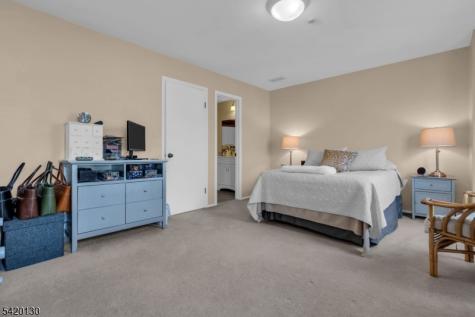 36 Carlisle Court Franklin NJ 08873