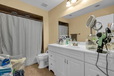 36 Carlisle Court Franklin NJ 08873