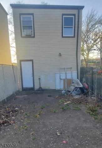 10 Duryea Street Newark NJ 07103