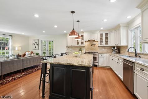 24 Welsh Road Tewksbury NJ 08833