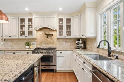 24 Welsh Road Tewksbury NJ 08833
