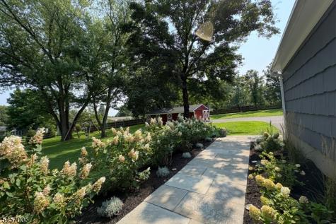 24 Welsh Road Tewksbury NJ 08833