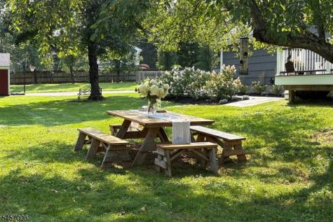 24 Welsh Road Tewksbury NJ 08833