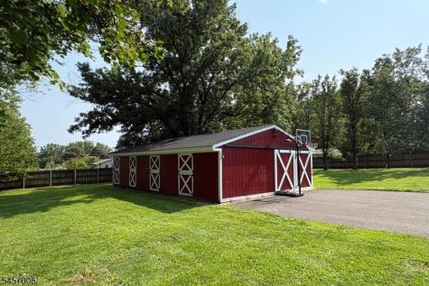 24 Welsh Road Tewksbury NJ 08833
