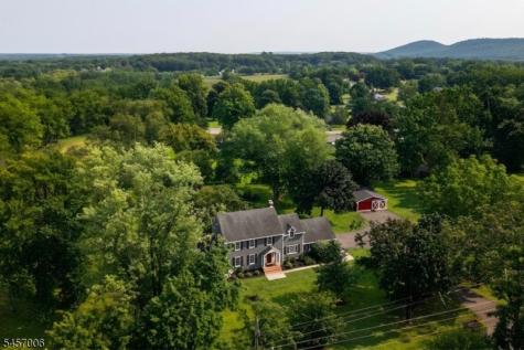 24 Welsh Road Tewksbury NJ 08833