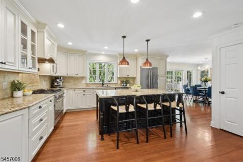 24 Welsh Road Tewksbury NJ 08833