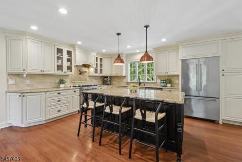 24 Welsh Road Tewksbury NJ 08833