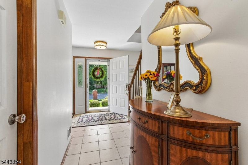 4 Van Loan Avenue Sayreville NJ 08872