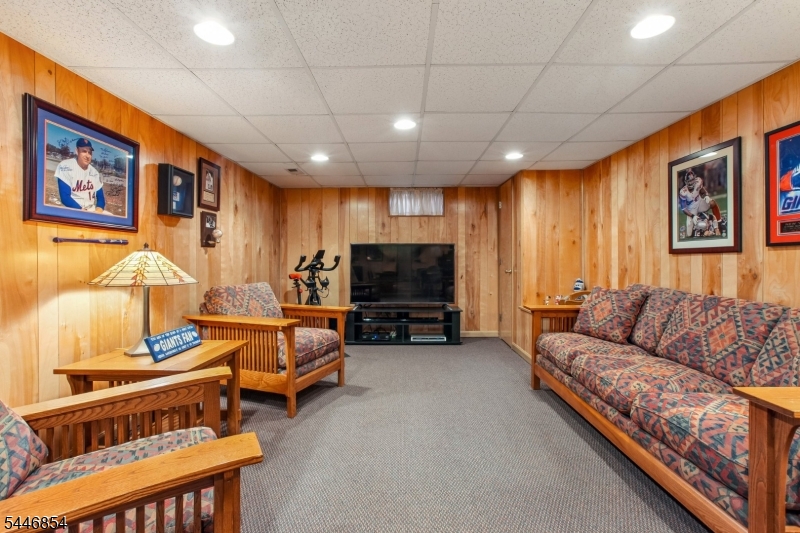 4 Van Loan Avenue Sayreville NJ 08872