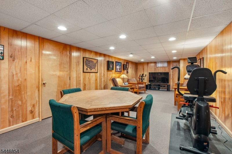4 Van Loan Avenue Sayreville NJ 08872