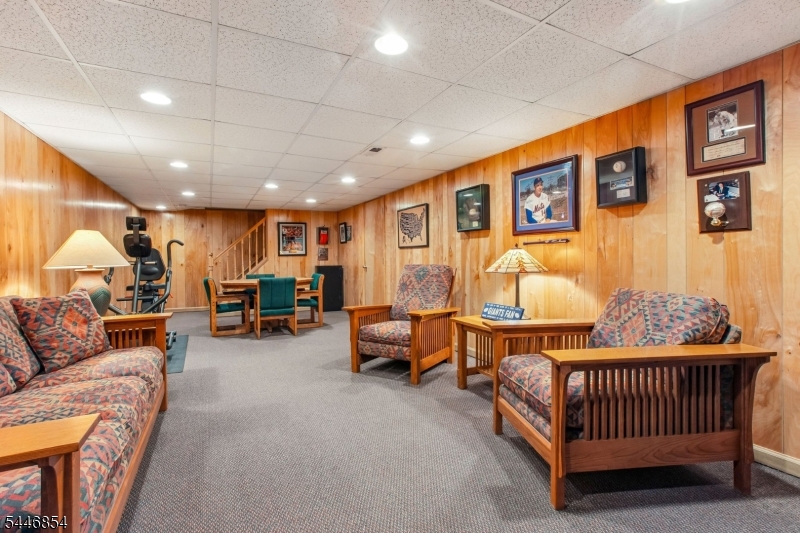 4 Van Loan Avenue Sayreville NJ 08872
