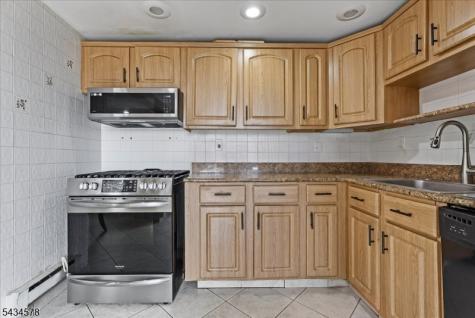 17 Albanese Road Haledon NJ 07508