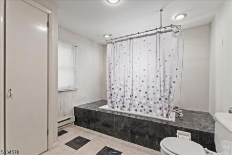 17 Albanese Road Haledon NJ 07508
