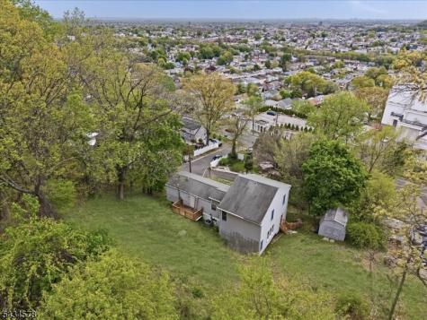 17 Albanese Road Haledon NJ 07508