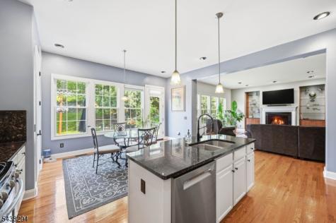 14 Bluffs Court Hamburg NJ 07419