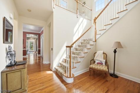 14 Bluffs Court Hamburg NJ 07419