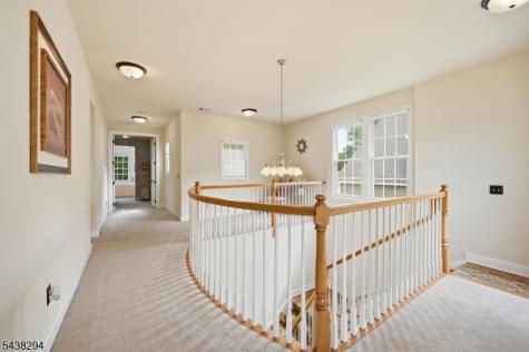 14 Bluffs Court Hamburg NJ 07419