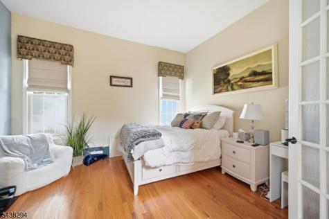 14 Bluffs Court Hamburg NJ 07419