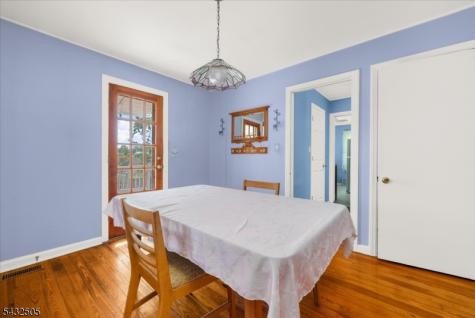 34 Allen Street Flemington NJ 08822
