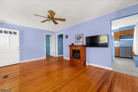 34 Allen Street Flemington NJ 08822