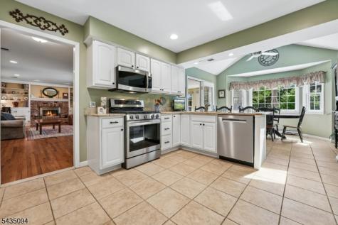4 Amherst Drive Washington NJ 07853