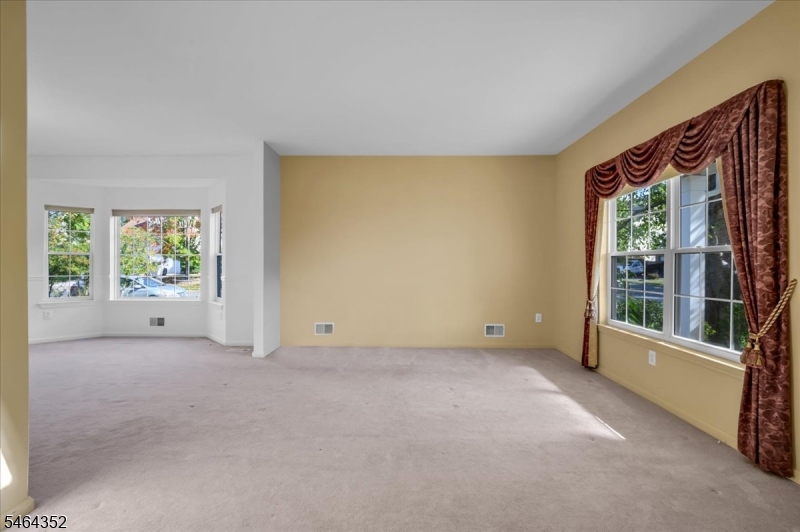 21 Reinhart Way Bridgewater NJ 08807