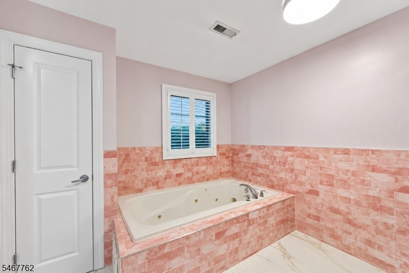 1 Efstis Court West Orange NJ 07052