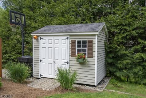 103 Lake Iliff Road Andover NJ 07860