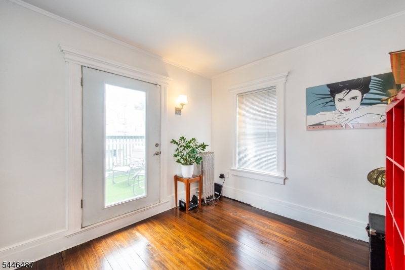 786 Lake Newark NJ 07104