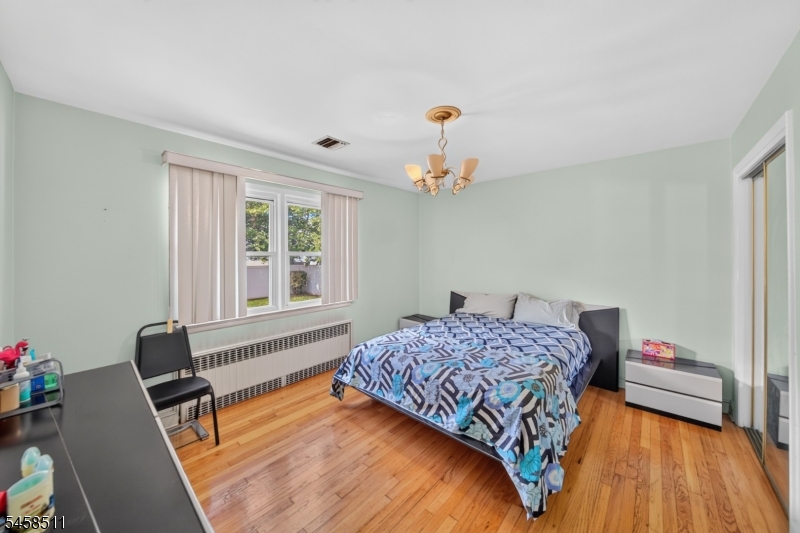 47 Albert Avenue Edison NJ 08837