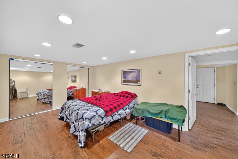 47 Albert Avenue Edison NJ 08837