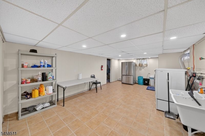 47 Albert Avenue Edison NJ 08837