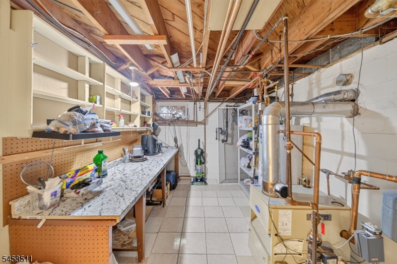 47 Albert Avenue Edison NJ 08837