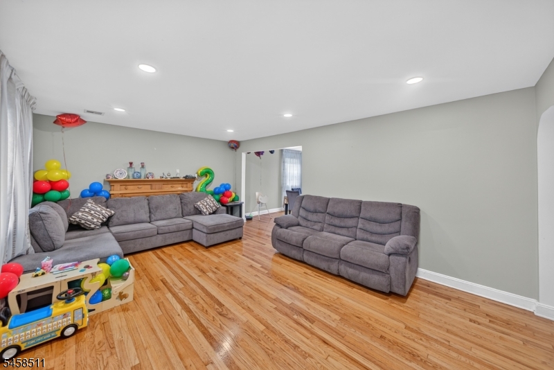 47 Albert Avenue Edison NJ 08837