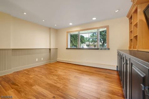 4 4TH Street Pequannock NJ 07440
