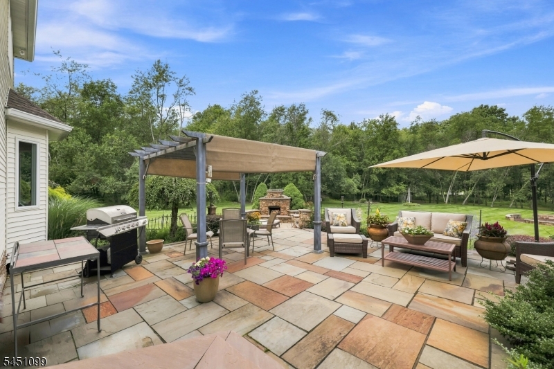 22 Ascot Drive Washington NJ 07853