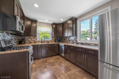 66 Fischer Avenue Nutley NJ 07110
