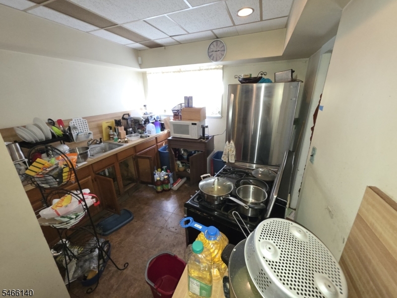 90 Midland Avenue East Orange NJ 07017