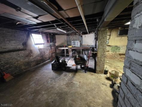 90 Midland Avenue East Orange NJ 07017