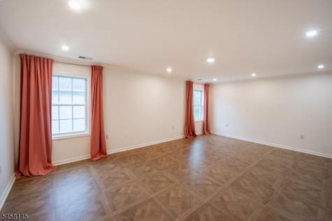 24 Bluffs Court Hamburg NJ 07419