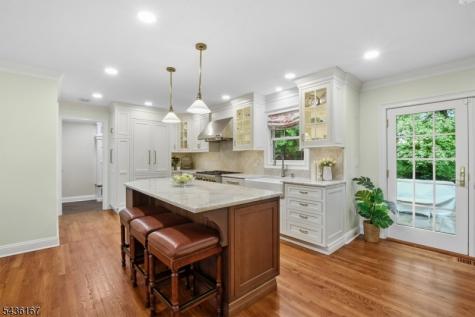 41 Farmersville Road Tewksbury NJ 07830