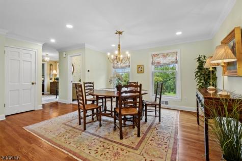41 Farmersville Road Tewksbury NJ 07830
